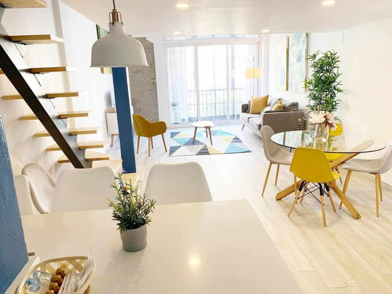 Isg Apartments Lovely Duplex Seville Room photo
